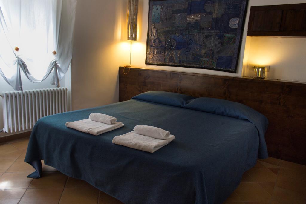 Dimora Dei Giganti Bed & Breakfast Napoli Ruang foto