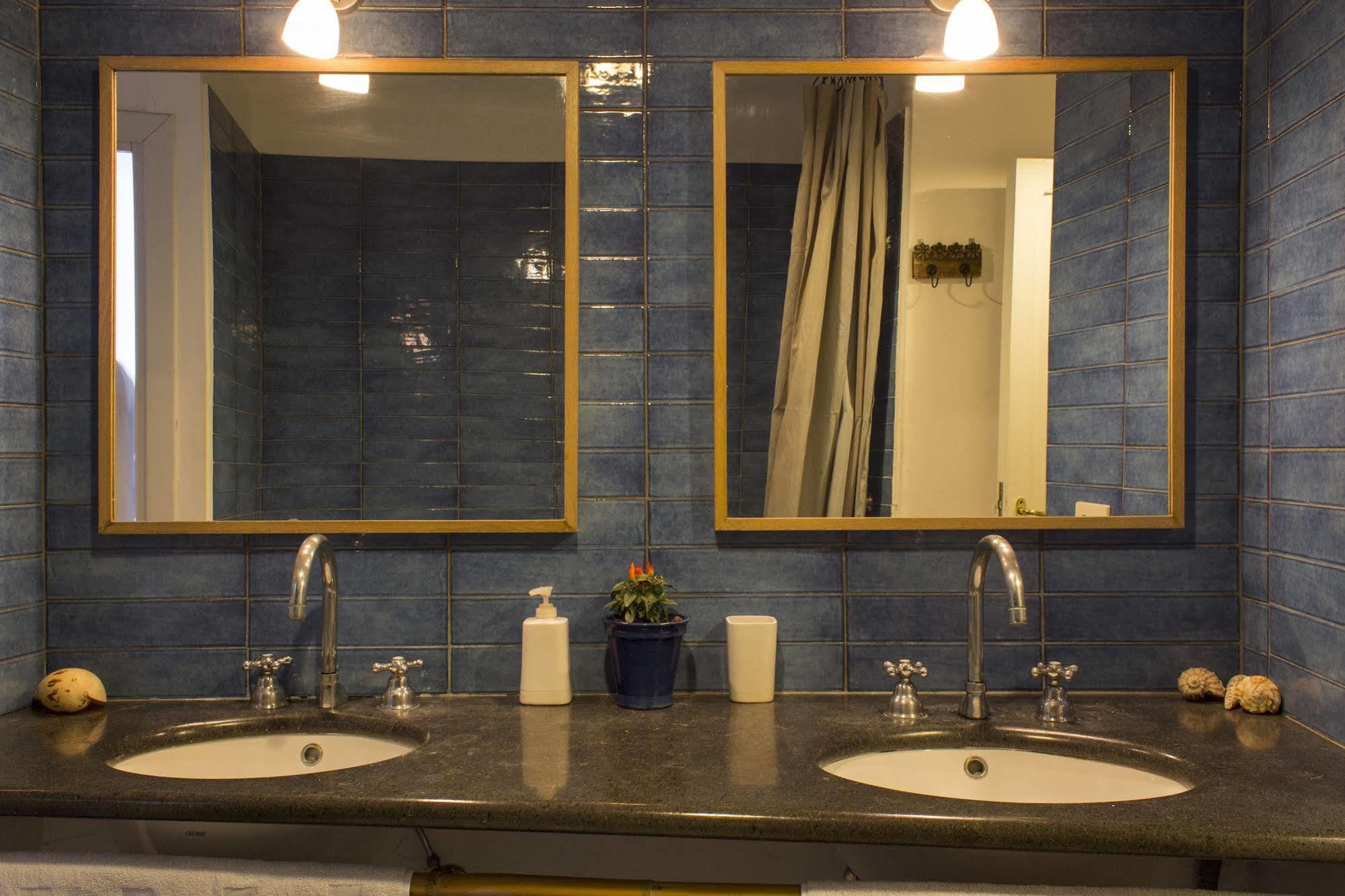Dimora Dei Giganti Bed & Breakfast Napoli Bagian luar foto